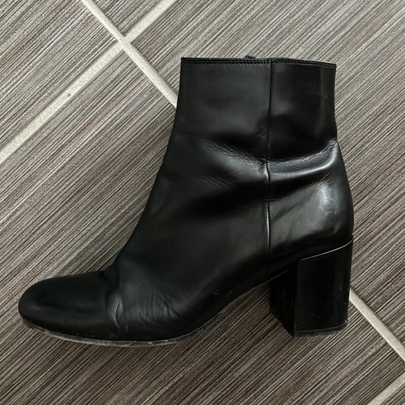 VINCE Genuine Leather Black Leather Booties - Picture 3 of 6